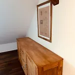 Moderne Im Grünen In Wrn