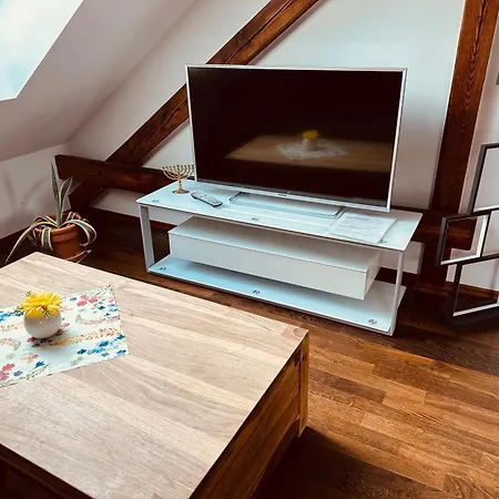 Apartment Moderne Im Gruenen In Wrn