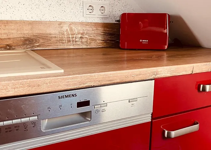 Moderne Im Gruenen In Wrn アパート