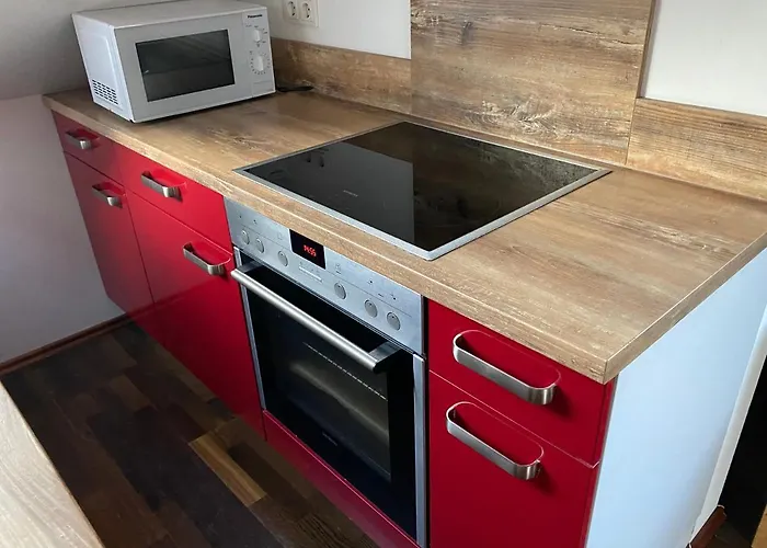 Moderne Im Gruenen In Wrn アパート