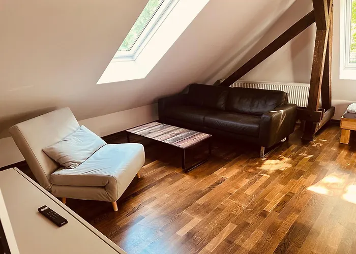 Moderne Im Gruenen In Wrn Appartamento