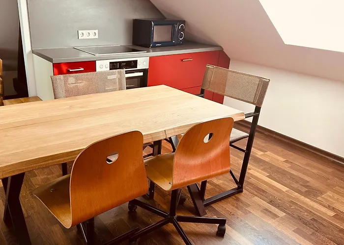 アパート Moderne Im Gruenen In Wrn *