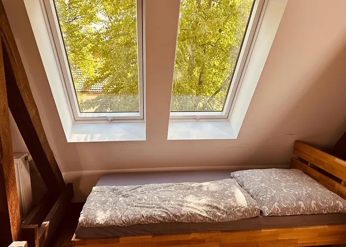 Moderne Im Gruenen In Wrn *