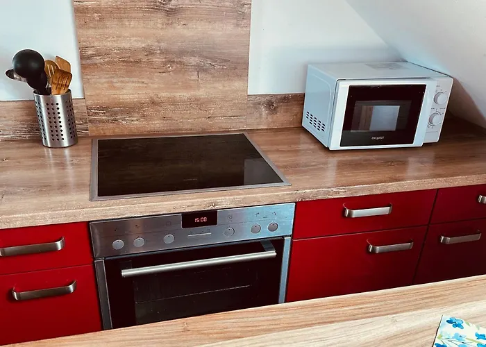 Moderne Im Gruenen In Wrn